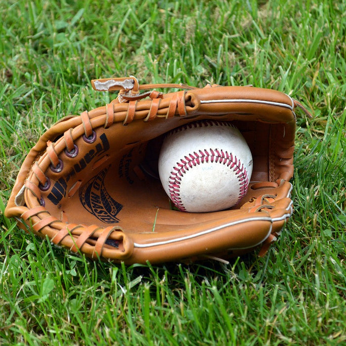 Baseball Bats and Gloves: Choosing Top Equipment for Competitive Play